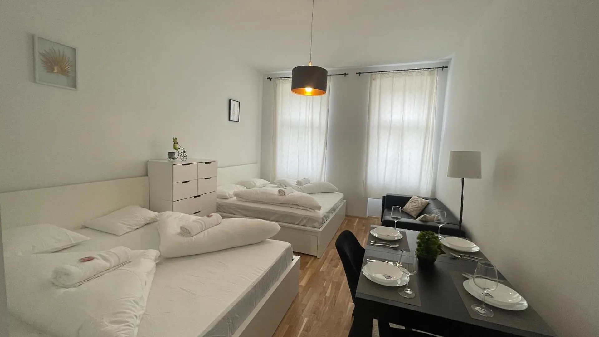 New Apartment With Balcony 11 Wien