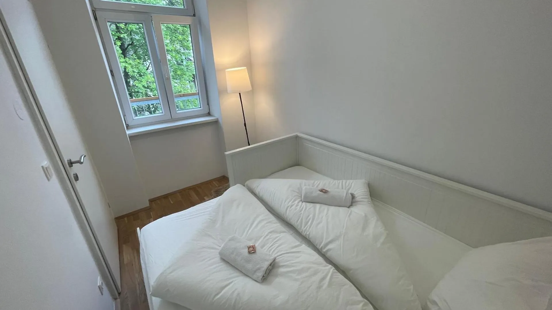 New Apartment With Balcony 11 Bécs